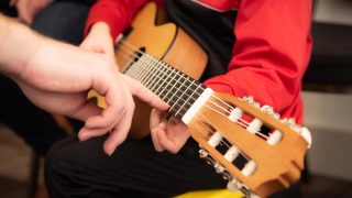 guitar studying playing showing 3957586